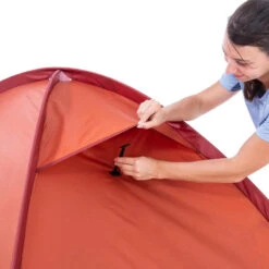 Tente Dôme De Trekking - 2 Places - MT100 -Camping En Plein Air tente dome de trekking 2 places mt100 9